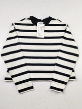Buy online pre-used pre-loved 100% authentic & Original branded Marks & Spencer (KWG-4585) available in Pakistan. Top international brands avilable.